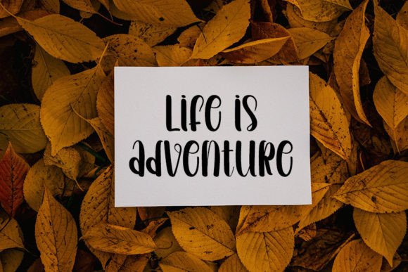 Autumn Dreams Font Poster 3