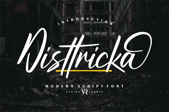 Disttricka Font Poster 1