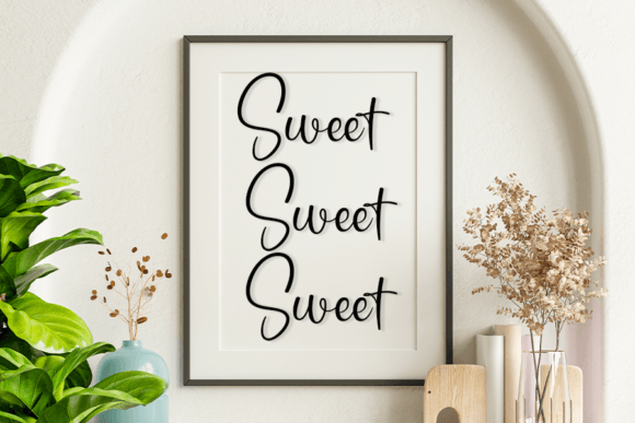 Simple Present Font Poster 5