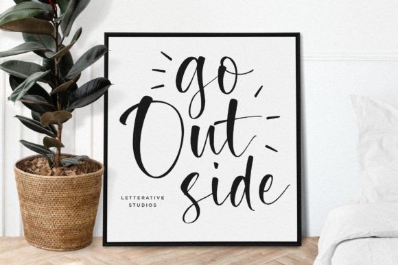 Tropical Romance Font Poster 2