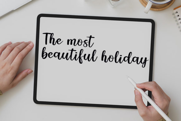 Amanda Beauty Font Poster 2