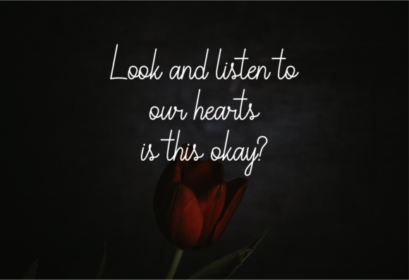 Emoly Signature Font Poster 5