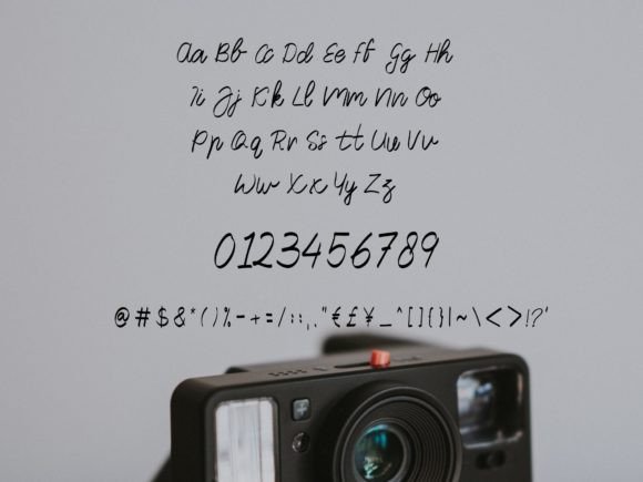 Montiwa Font Poster 3