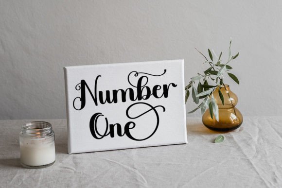 Pretty Vintage Font Poster 3