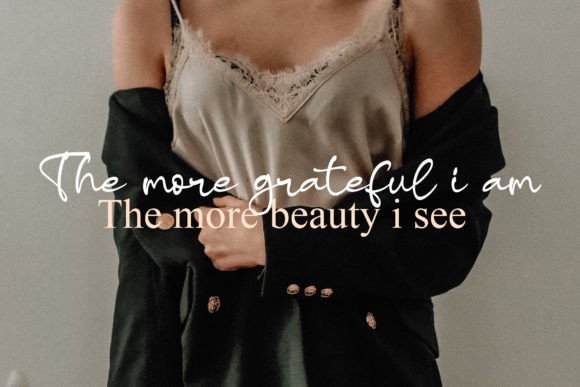 Sandlera Font Poster 11
