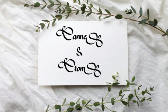 Silver Queen Font Poster 2