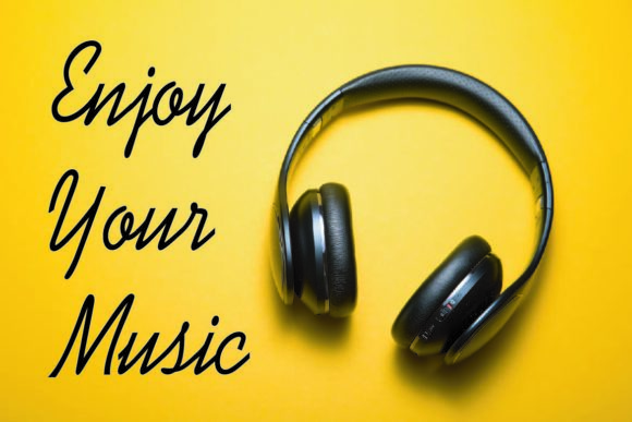 Summer Tunes Font Poster 4