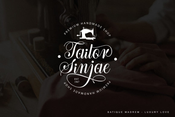 Batique Madrem Font Poster 3