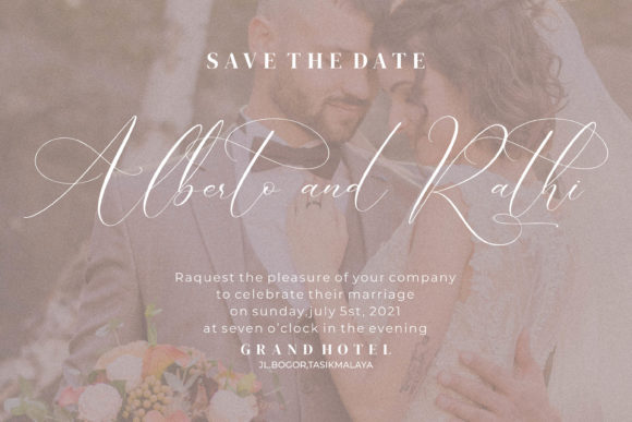 Boutique Qiara Font Poster 4