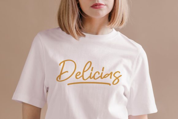 Delicius Mondy Font Poster 3