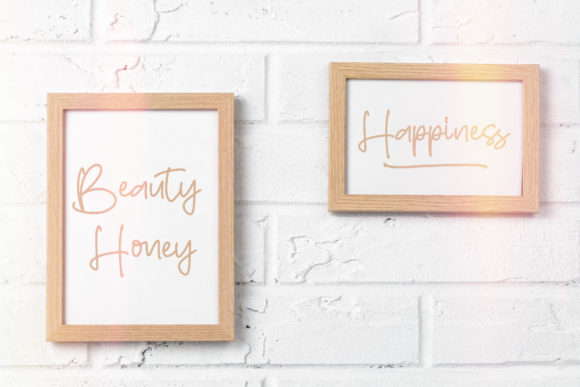 Gollden Hourse Font Poster 5