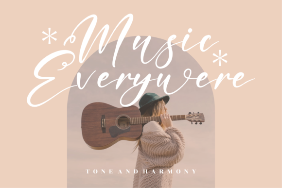 Hamida Lovely Font Poster 7