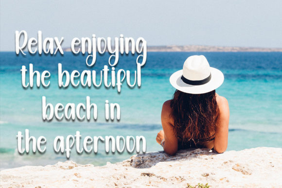 Holiday Paradise Font Poster 3