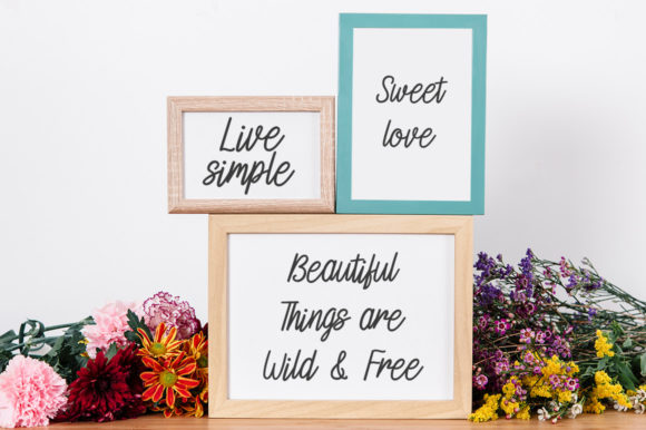 Lamoncia Font Poster 5