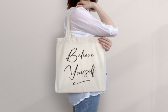 Magnolia Delmonte Font Poster 6