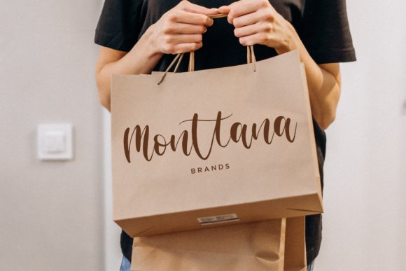 Midmountte Font Poster 3