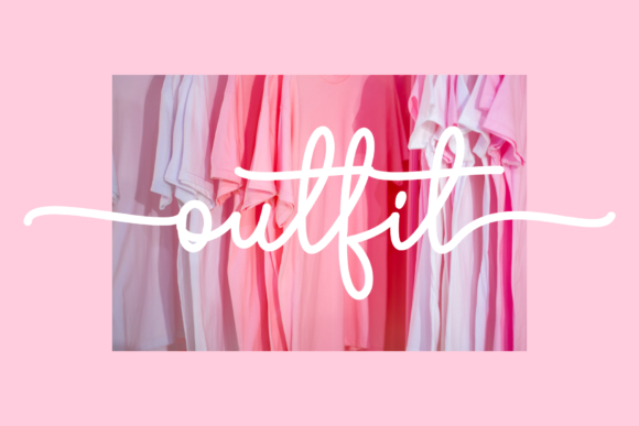 Molly Lips Font Poster 6