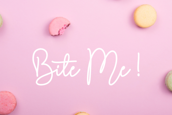 Molly Lips Font Poster 9