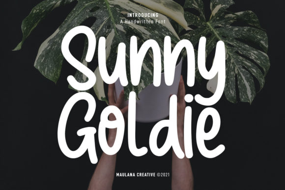 Sunny Goldie Font Poster 1