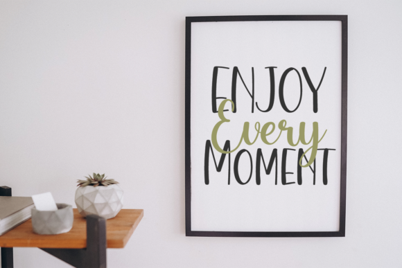 Sweet Holiday Font Poster 4