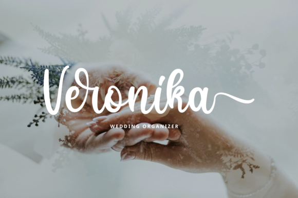 Beauty Naura Font Poster 5