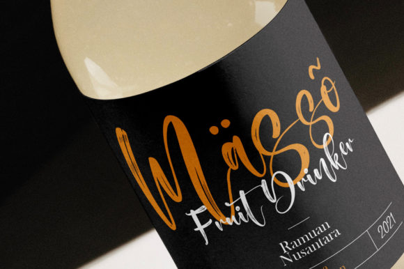 Esmargo Font Poster 4