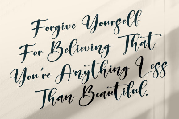Melantic Beauty Font Poster 11
