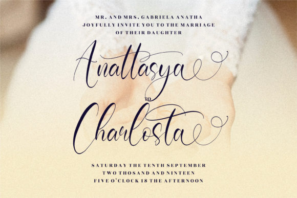 Olivianta Pettcia Font Poster 3