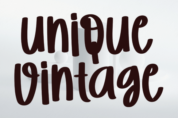 Unique Vintage Font