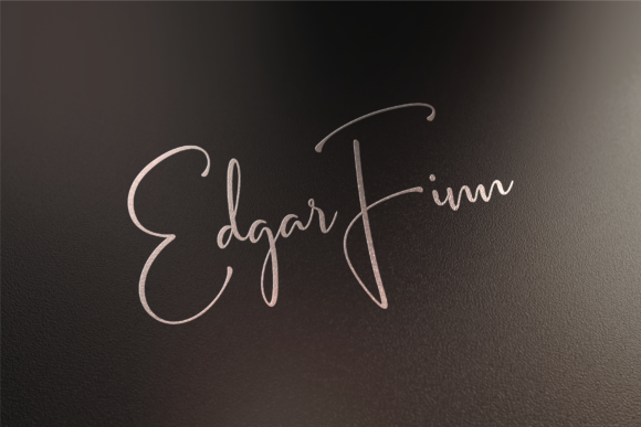 Yesslyn Font Poster 4