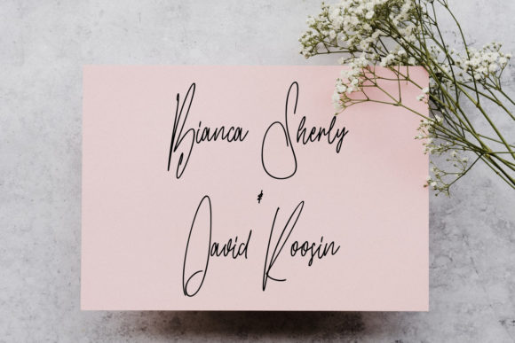 Gilly Fleurs Font Poster 5