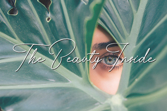 Juliane Font Poster 5