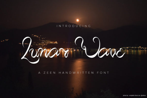 Lunar Wave Font Poster 1