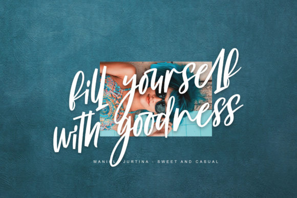 Maniola Jurtina Font Poster 8