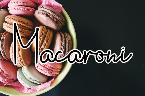 Pretty Lollitta Font Poster 4