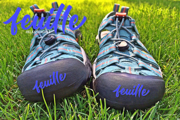 Ravina Feuille Font Poster 4