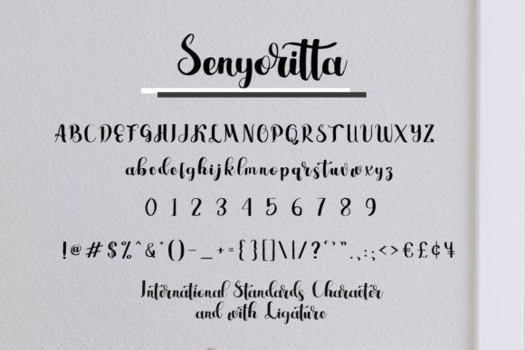 Senyoritta Font Poster 5