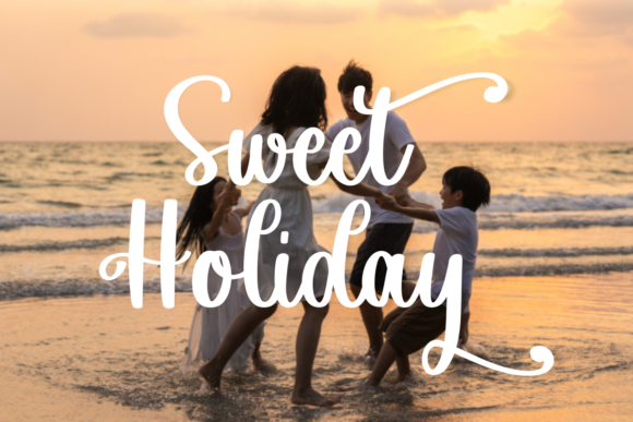 Sweet Holiday Font Poster 9