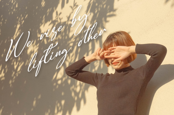 Trophyita Font Poster 9