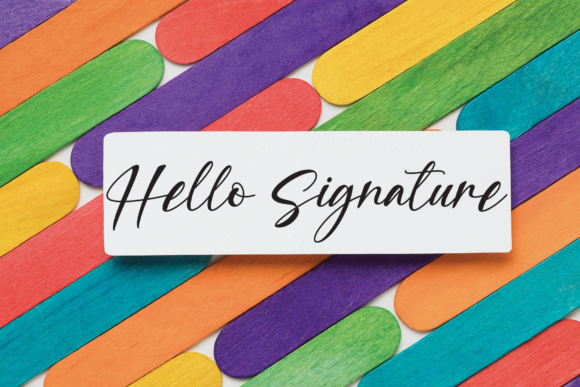 Agellia Benitta Font Poster 5
