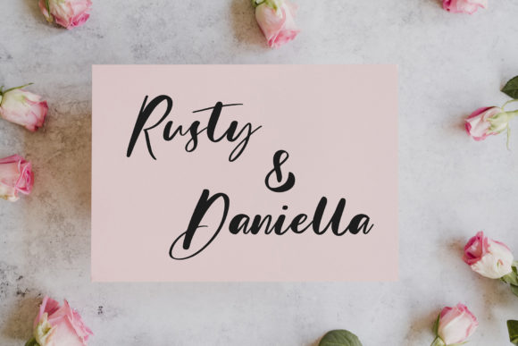 Daisyah Font Poster 3