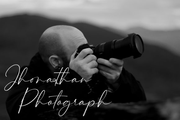 Hammington Signature Font Poster 7