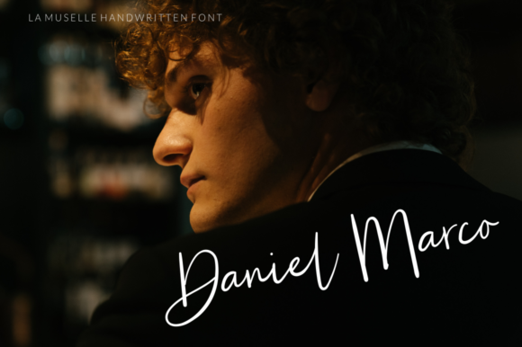 La Muselle Font Poster 2