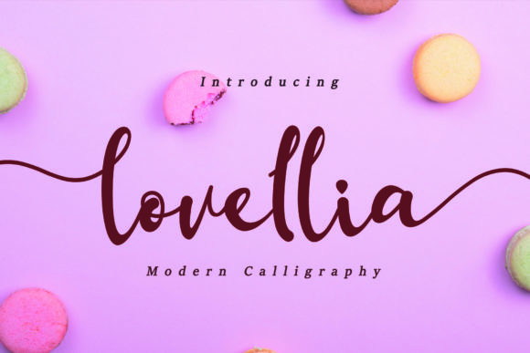 Lovellia Font Poster 1