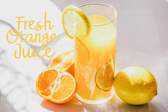 Pomegrande Font Poster 8