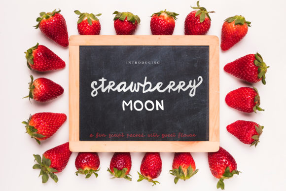 Strawberry Moon Font Poster 1