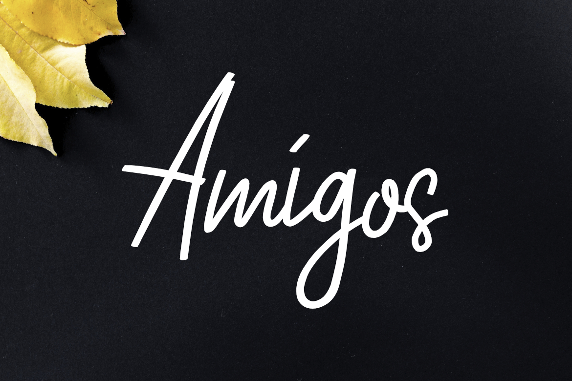 Amigos Font Poster 1