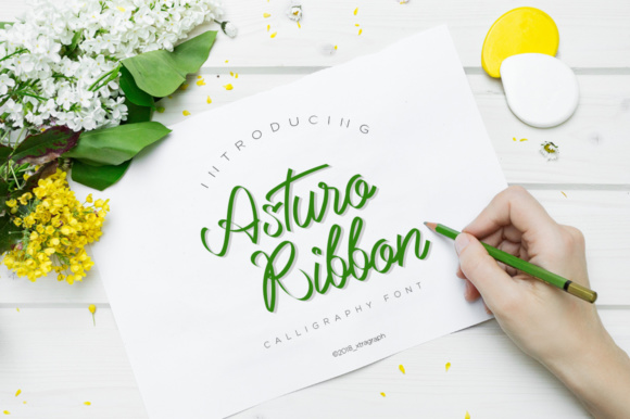 Asturo Ribbon Font