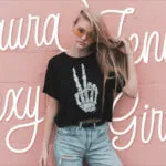 Queenline Font Poster 7