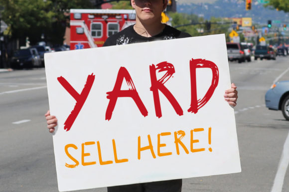 Yard Sell Font